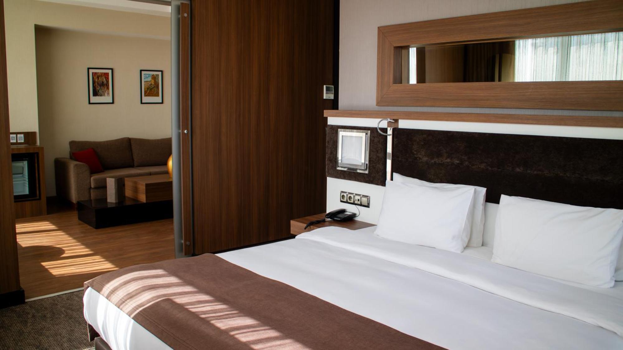 אסקיסהיר Sam Royal Hotel מראה חיצוני תמונה